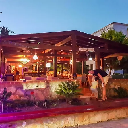 Stone House מלון דירות