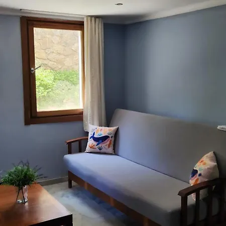 Lägenhetshotell Stone House 3*