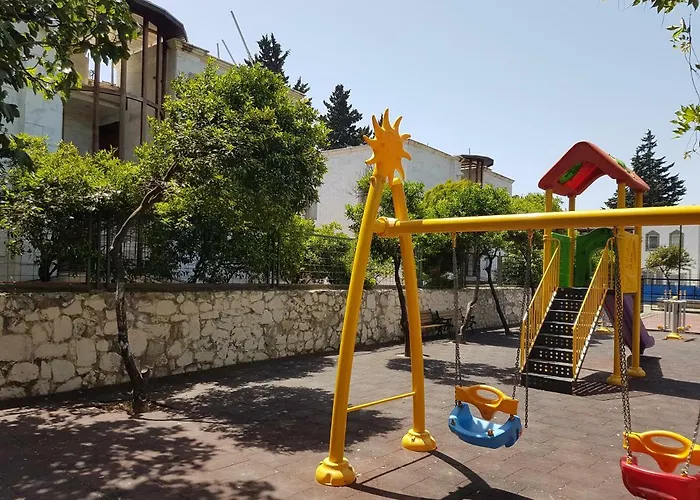 מלון דירות Stone House