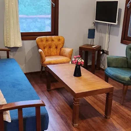 Hotel apartamentowy Stone House