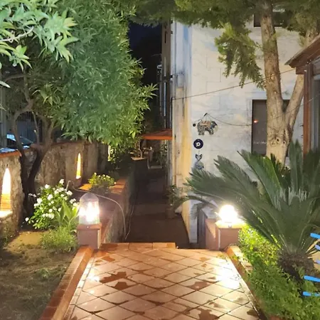 公寓式酒店 Stone House 3*