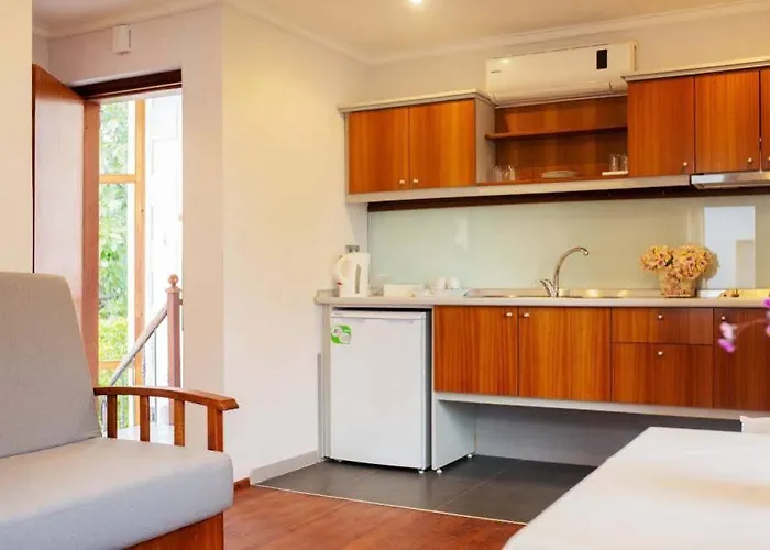 Stone House Apartmanhotel